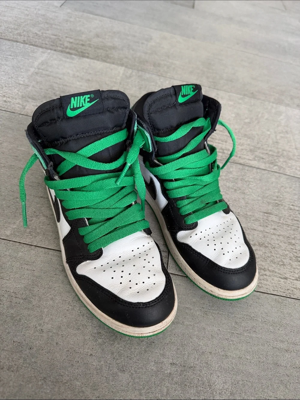 Nike Air Jordan 1 Mid Lucky Green GS Youth Size 3Y